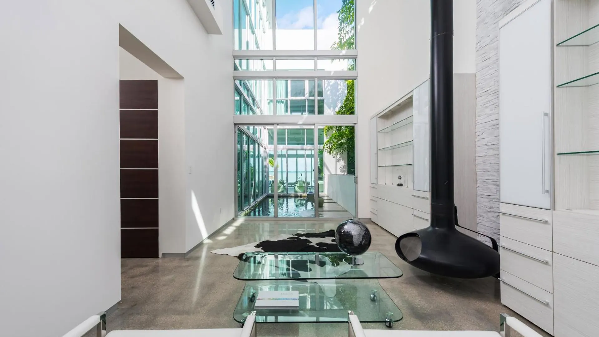 Discover Paradise Your Exclusive Waterfront Escape Miami