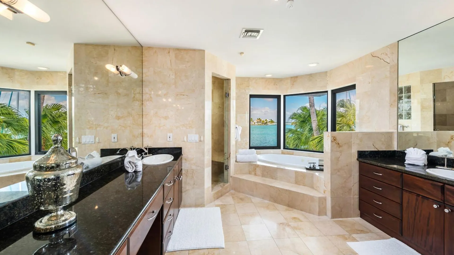 Discover Serenity By The Your Exclusive Escape! *