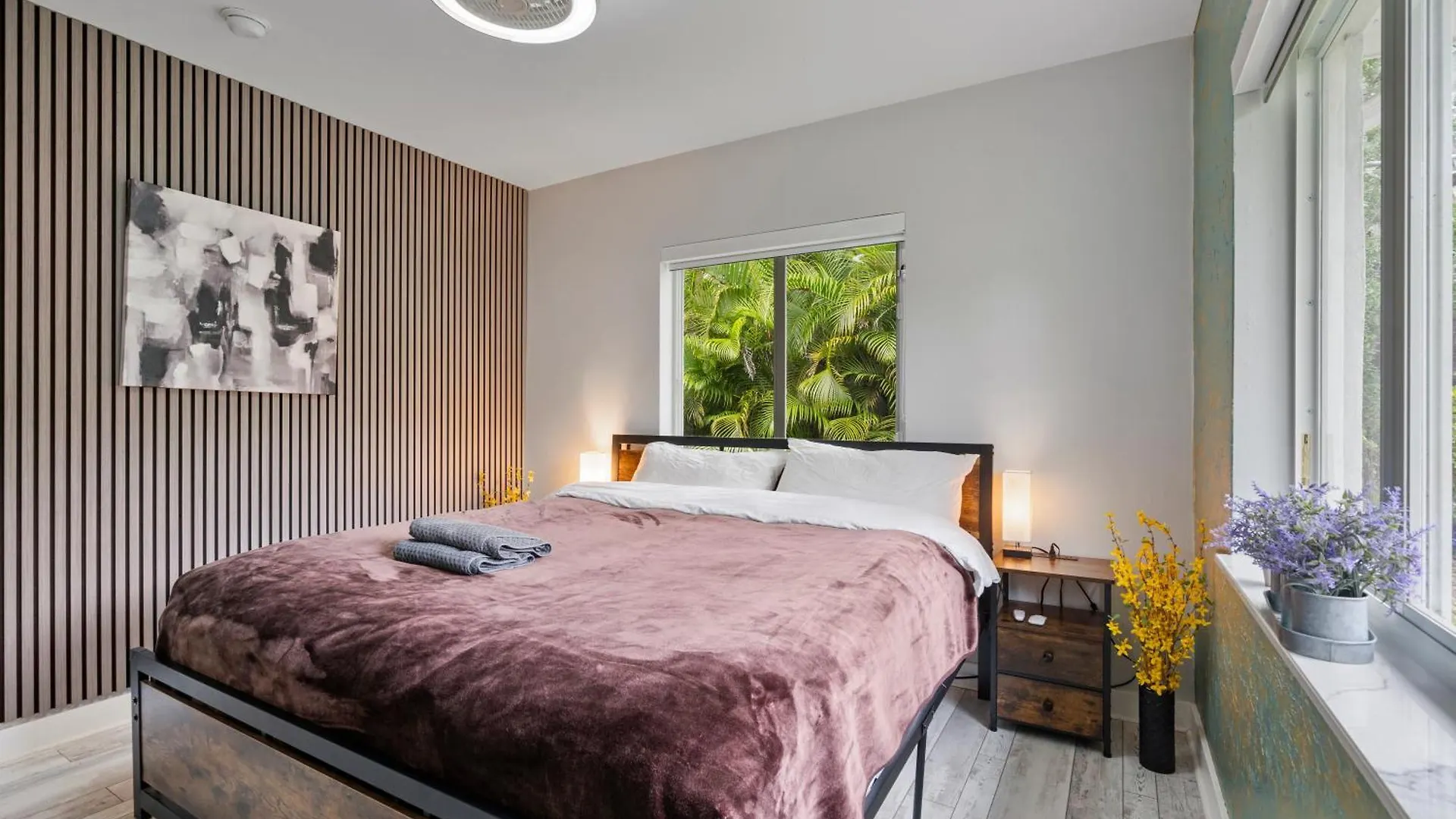 Villa With Outdoor Sauna, Outdoor Bar And Pergola With Games Miami