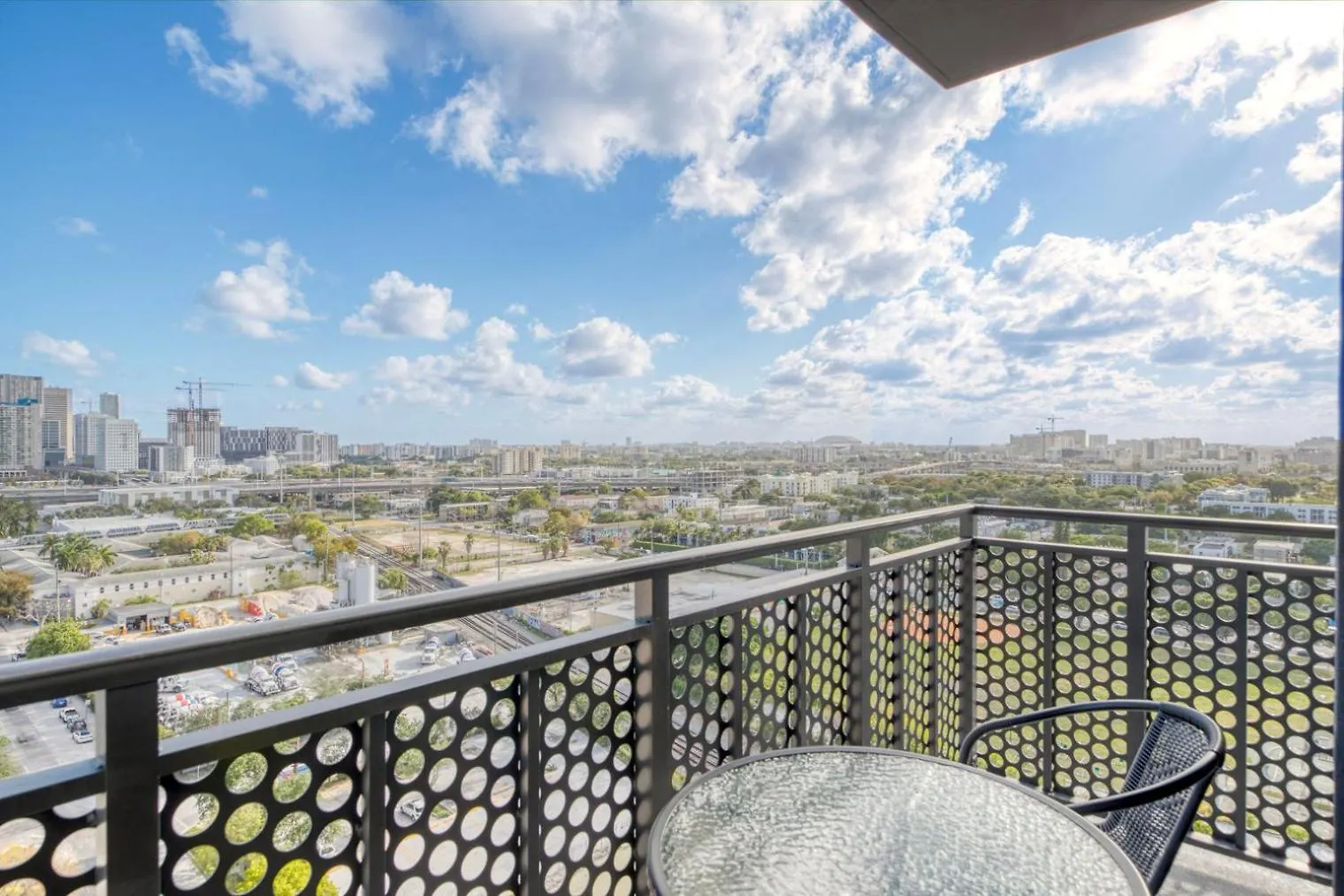 Blueground Wynwood Gym Roof Pool Nr Dining Mia-98 * Miami