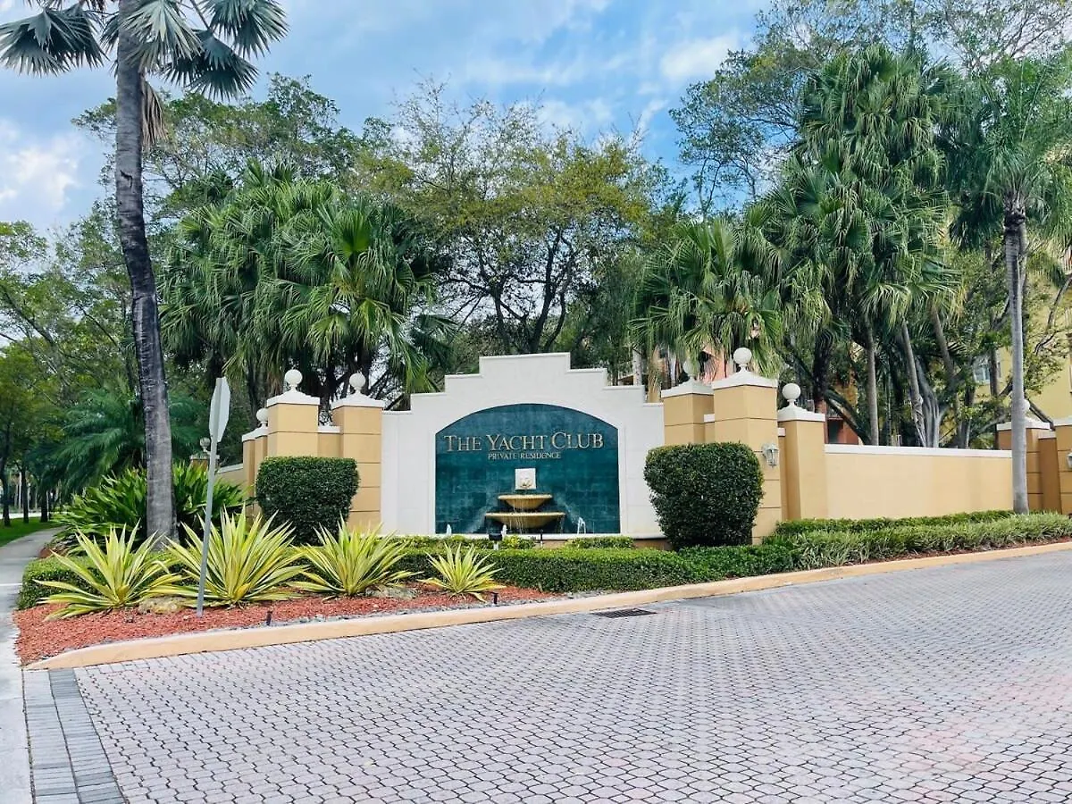 2 Luxury Bedrooms At Yacht Club De Aventura شقة ميامي