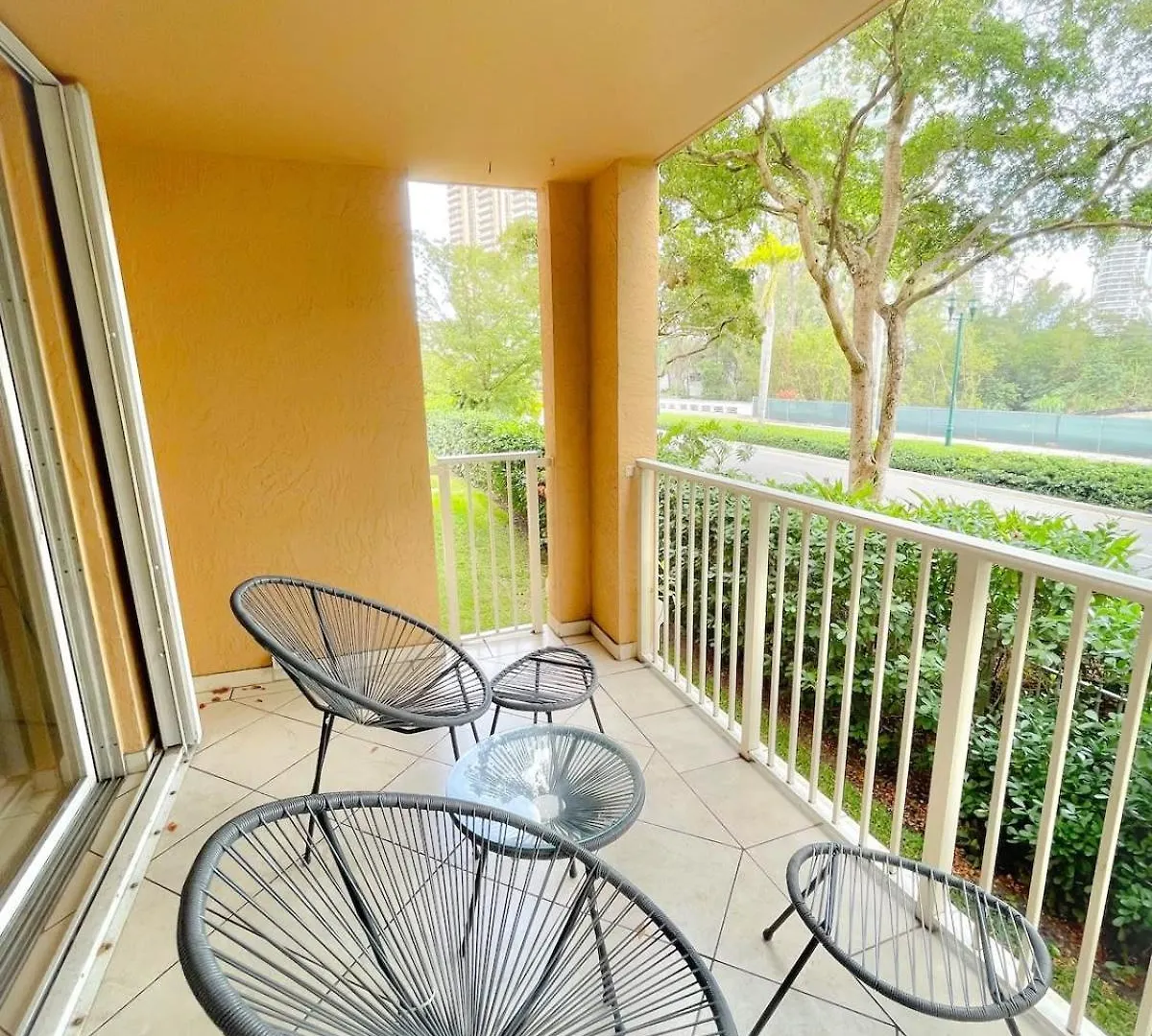 2 Luxury Bedrooms At Yacht Club De Aventura
