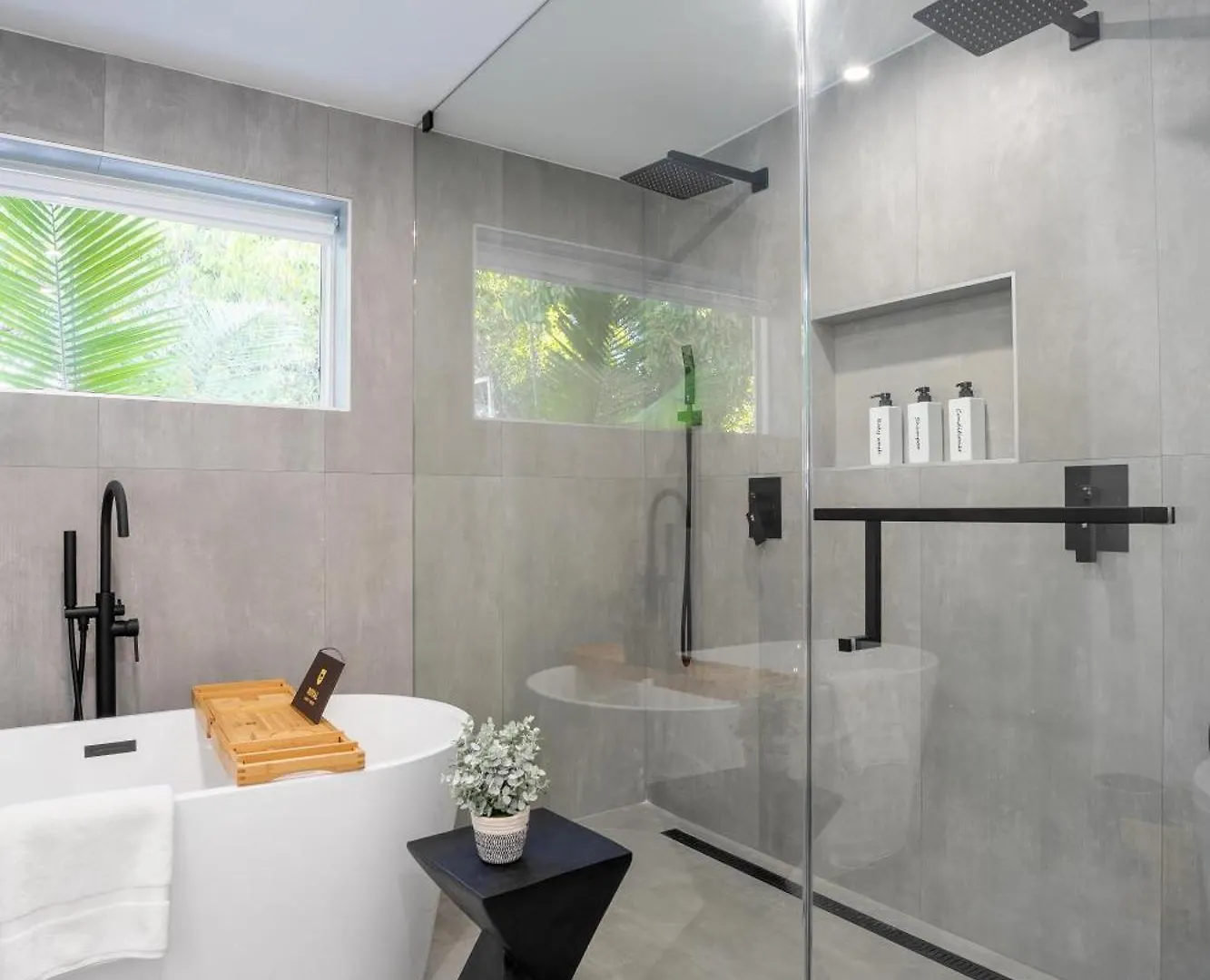 5br Hottubpooltableminigolf 7 Min To Wynwood Apartment