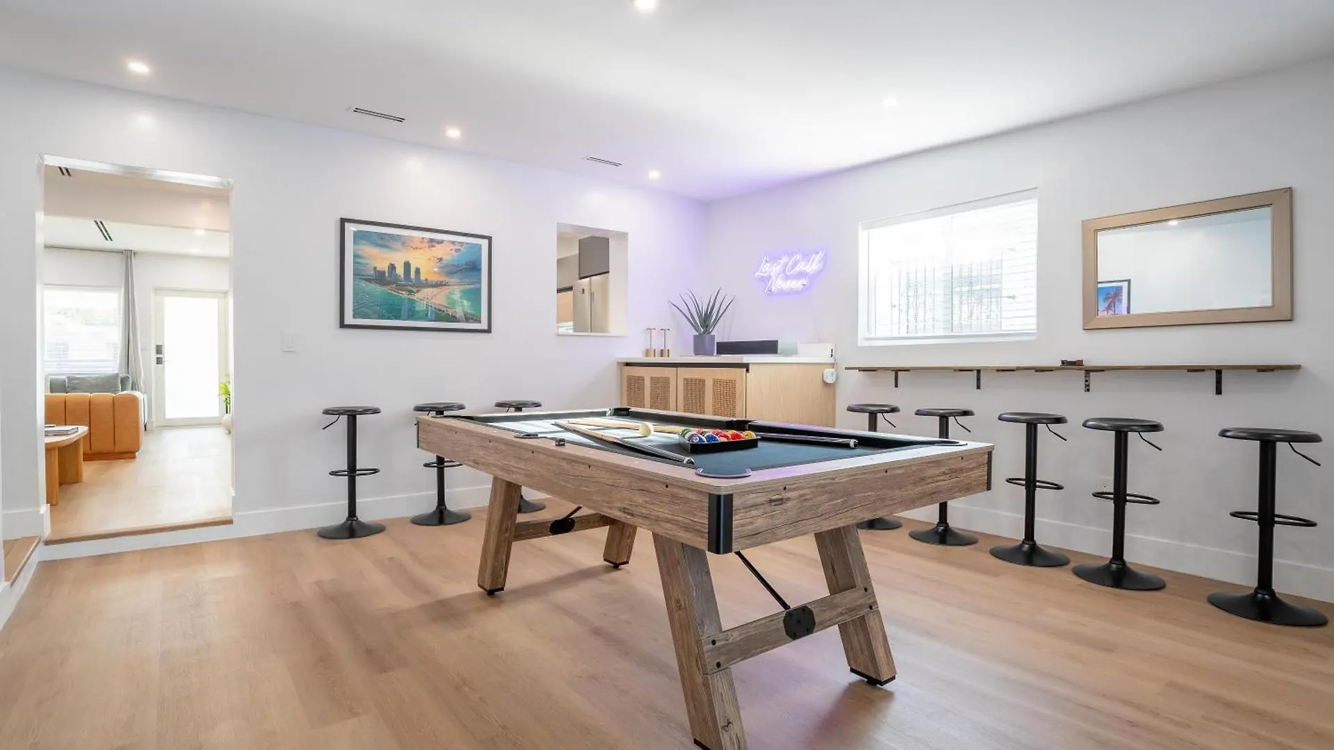 Apartment 5br Hottubpooltableminigolf 7 Min To Wynwood Miami