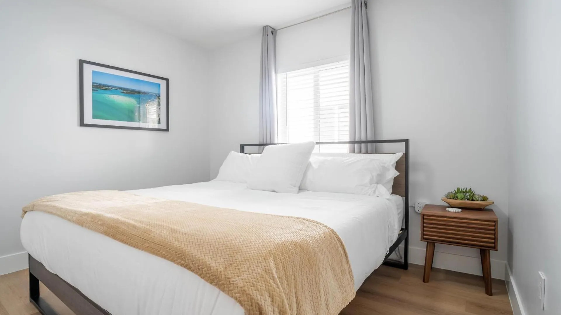 5br Hottubpooltableminigolf 7 Min To Wynwood Miami