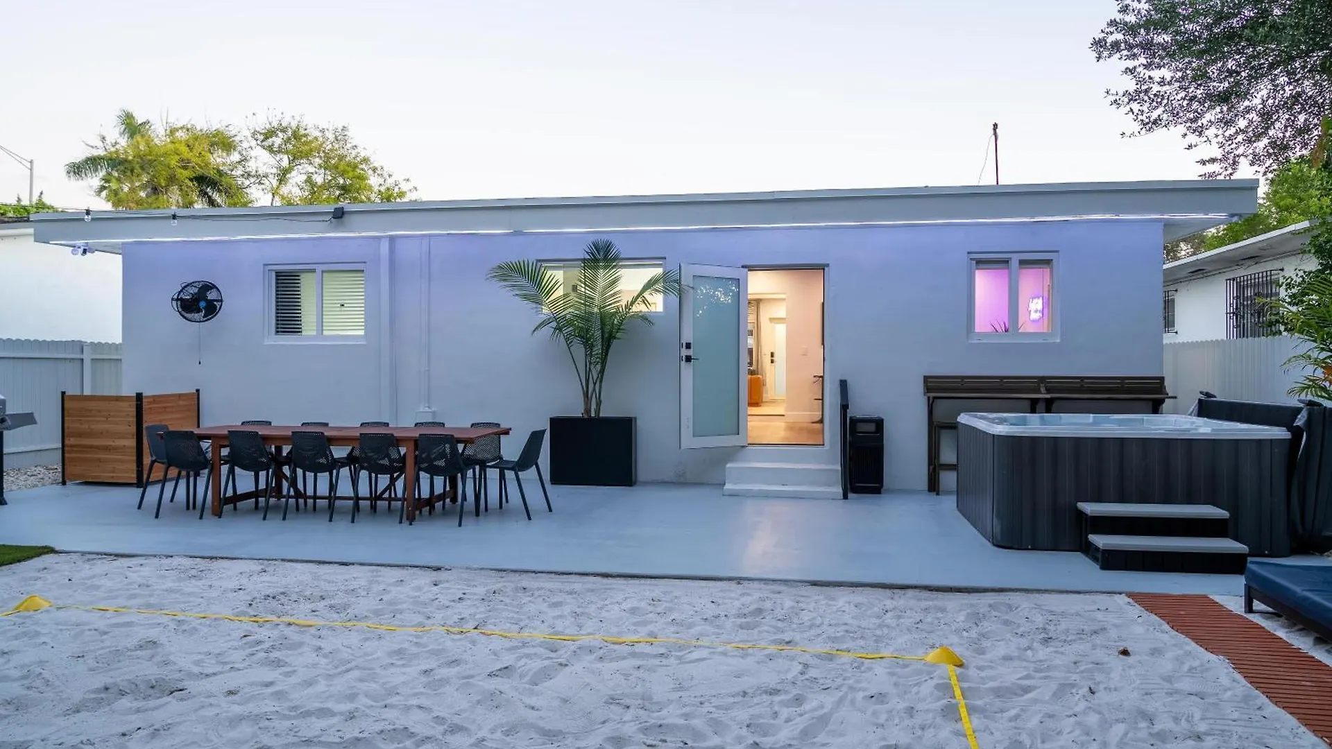 5br Hottubpooltableminigolf 7 Min To Wynwood Miami