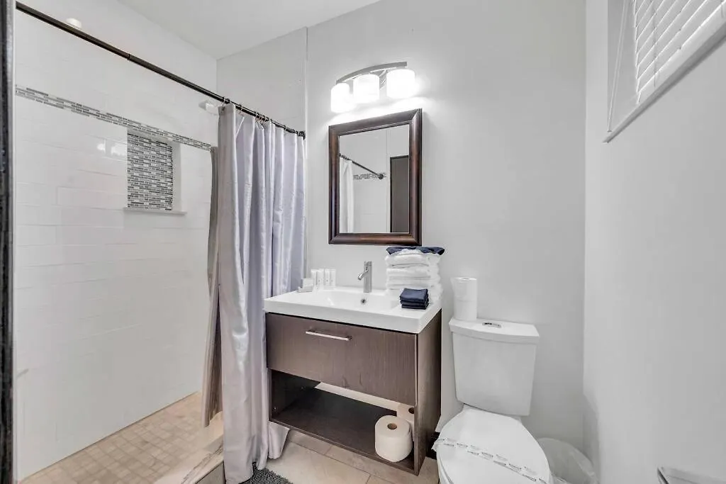 Σπίτι διακοπών Modern Tropical Pool House North Hot Tub Μαϊάμι