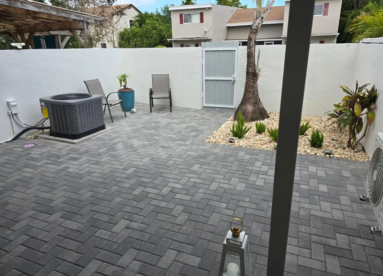 Apartment Luxurious & Spacious Townhouse In Prime Location *