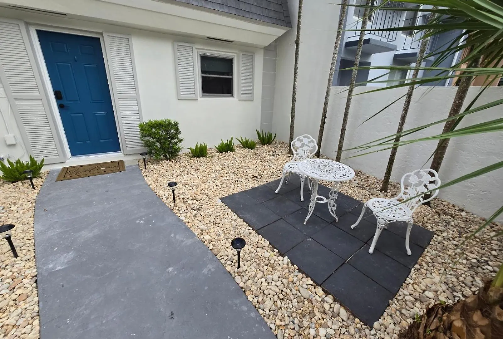 Luxurious & Spacious Townhouse In Prime Location