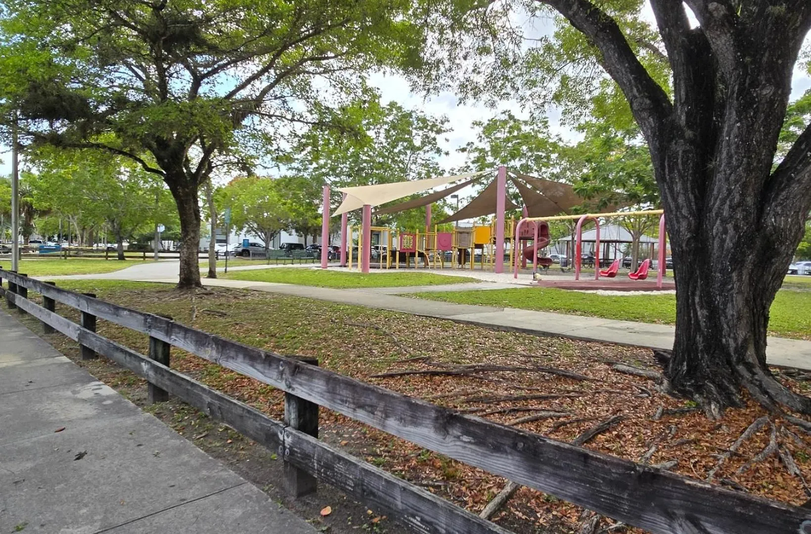 Luxurious & Spacious Townhouse In Prime Location Miami