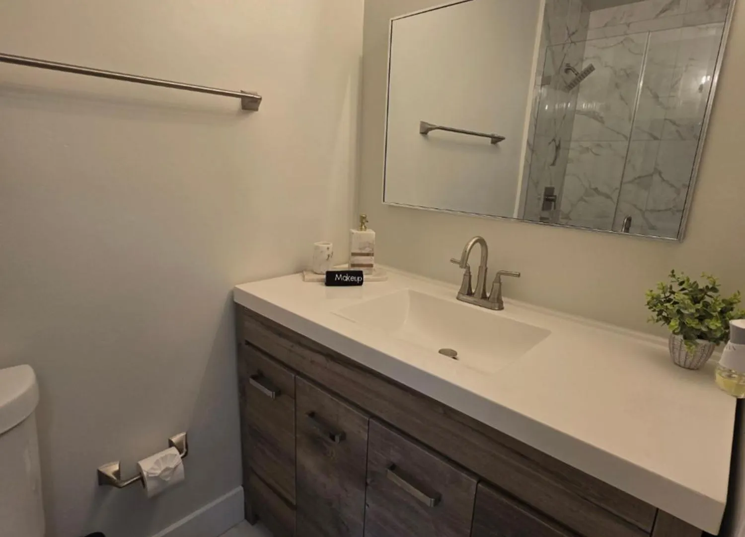 Apartment Luxurious & Spacious Townhouse In Prime Location