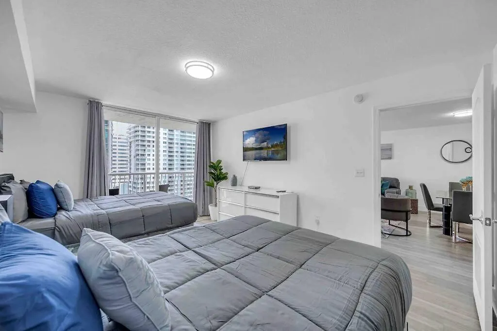 Spacious 1bedroom Unit Brickell-free Parking 迈阿密