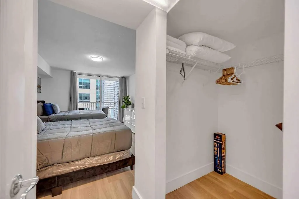 Apartment Spacious 1bedroom Unit Brickell-free Parking Miami
