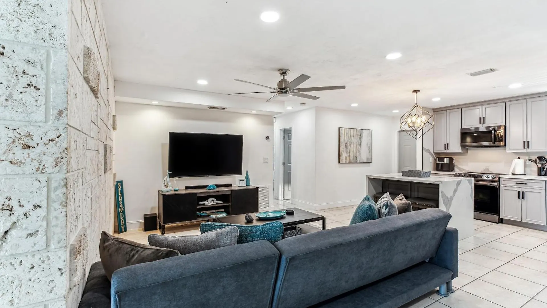 Oasis, Spacious 4-bedroom With Pool