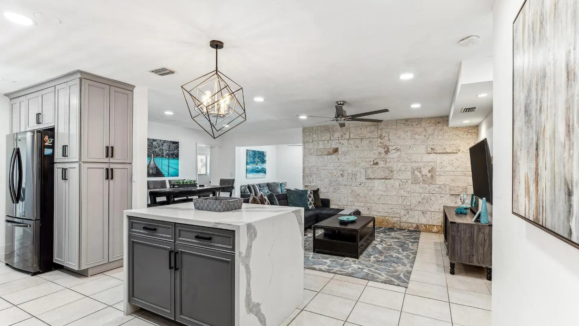 Holiday home Oasis, Spacious 4-bedroom With Pool