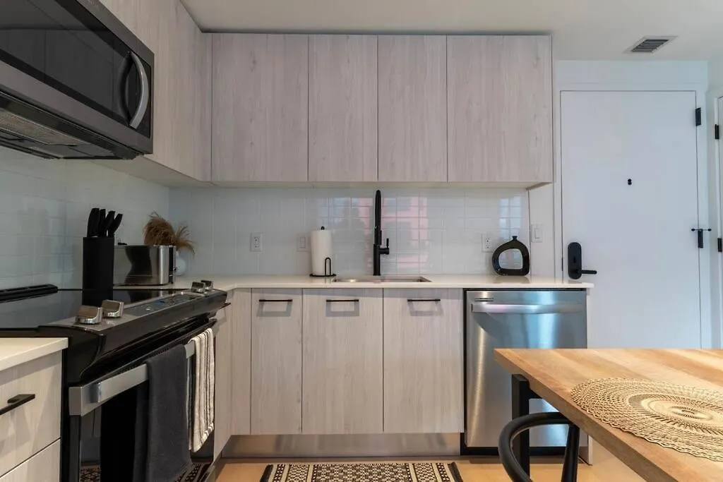 Modern & Luxury In Wynwood Apartment