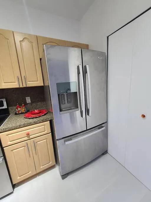 Boutique Style House, Mini Golf Bbq Hot-tub Ev-charger Foosball Holiday home Miami
