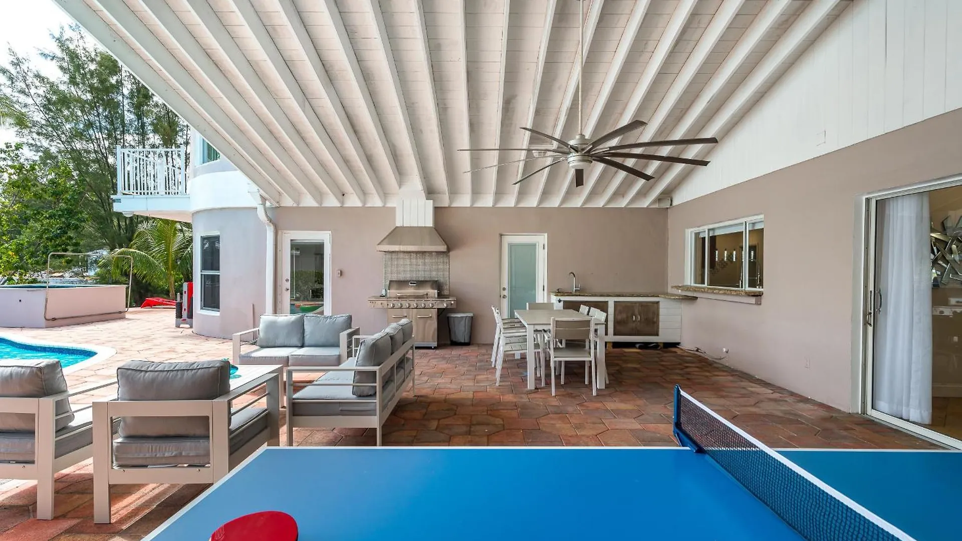 Tropical Waterfront Family Oasis - Amazing Location Holiday home Miami