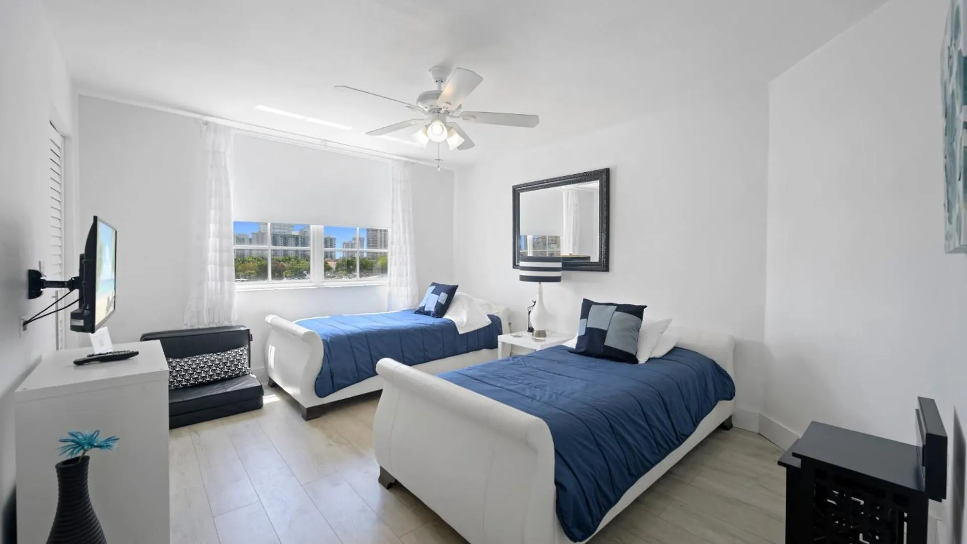 Yacht Club At Aventura Amazing Marina View Parking Included