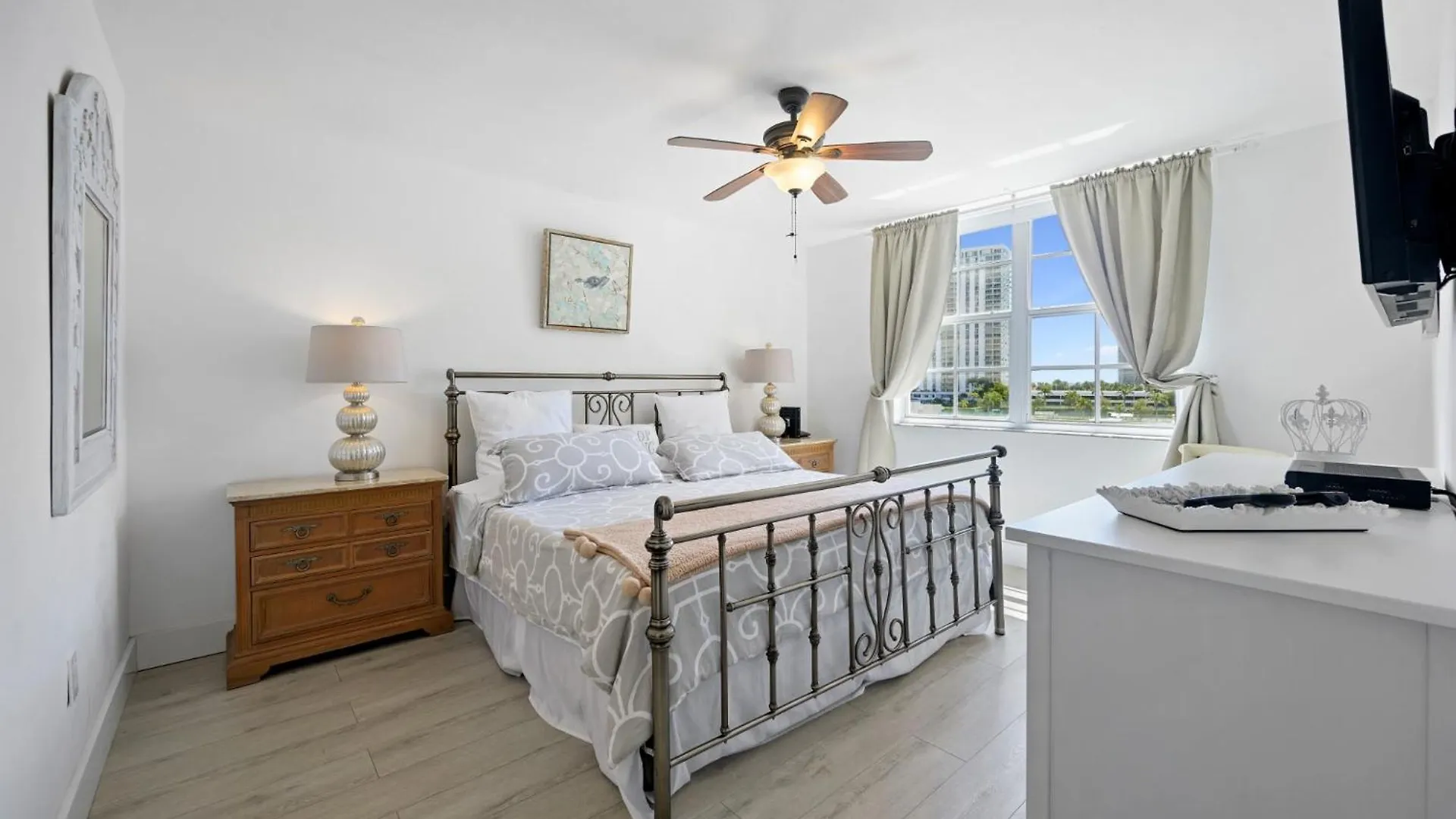 Yacht Club At Aventura Amazing Marina View Parking Included Apartment