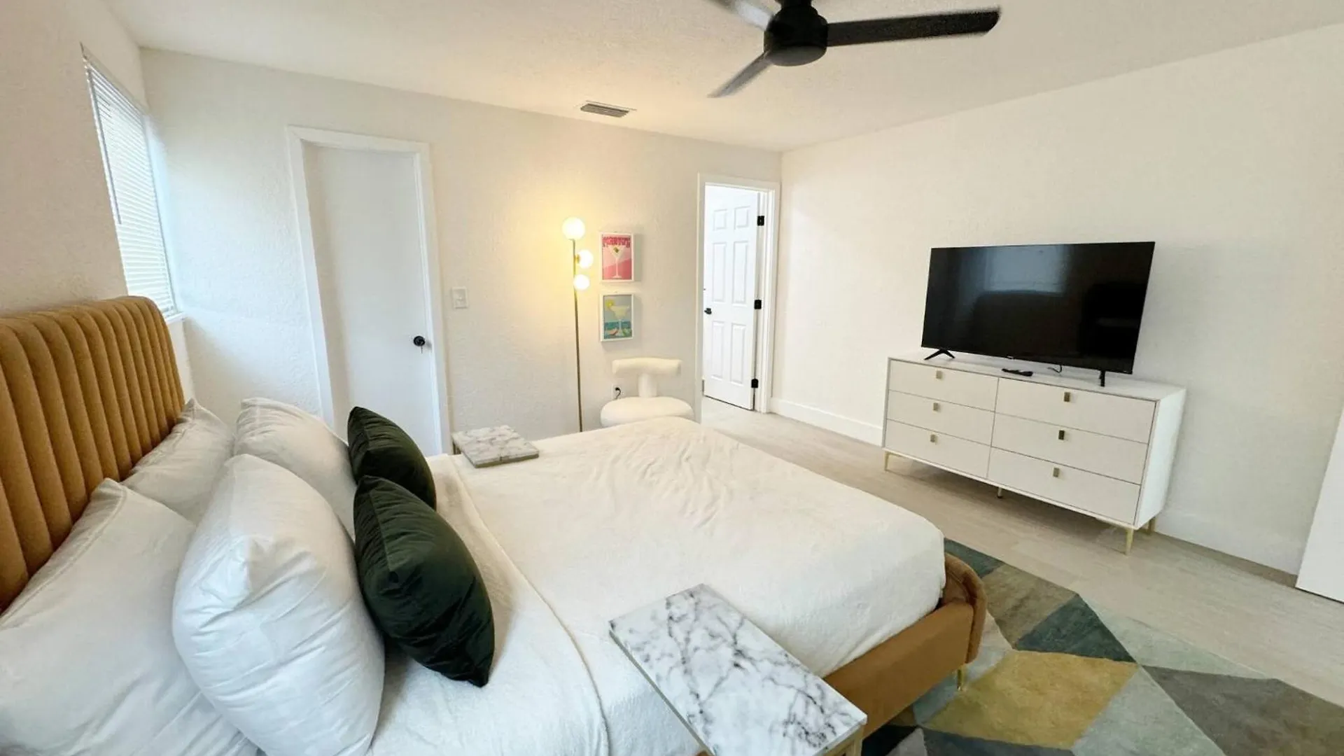Modern Escape At Wynwood: Your Comfort Sanctuary Apartment *