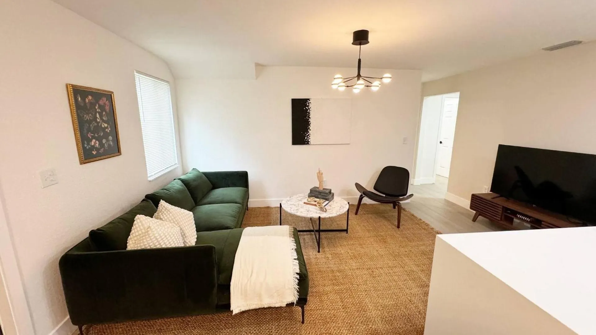Modern Escape At Wynwood: Your Comfort Sanctuary