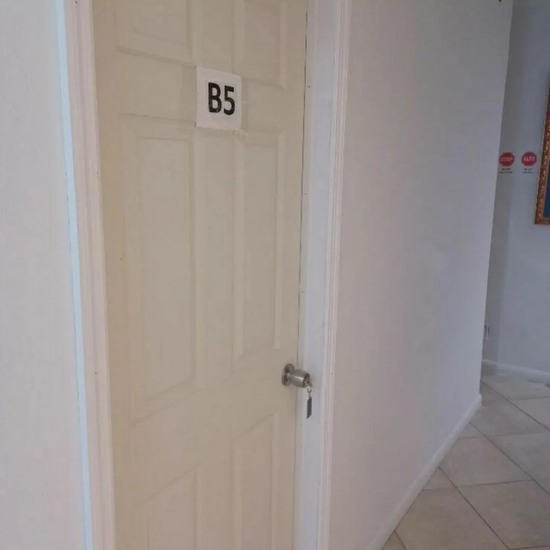 B5 Value On Private Bedroom With Private Bathroom In Little Havana, 마이애미