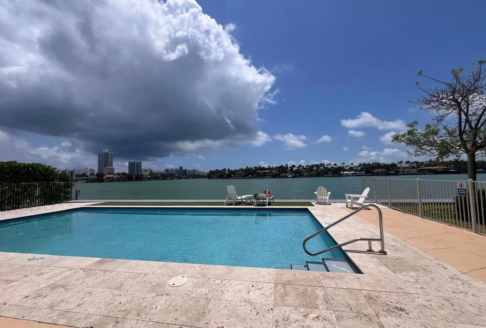 Apartment Pool And Great View And 1 Bedroorm With Pool In North