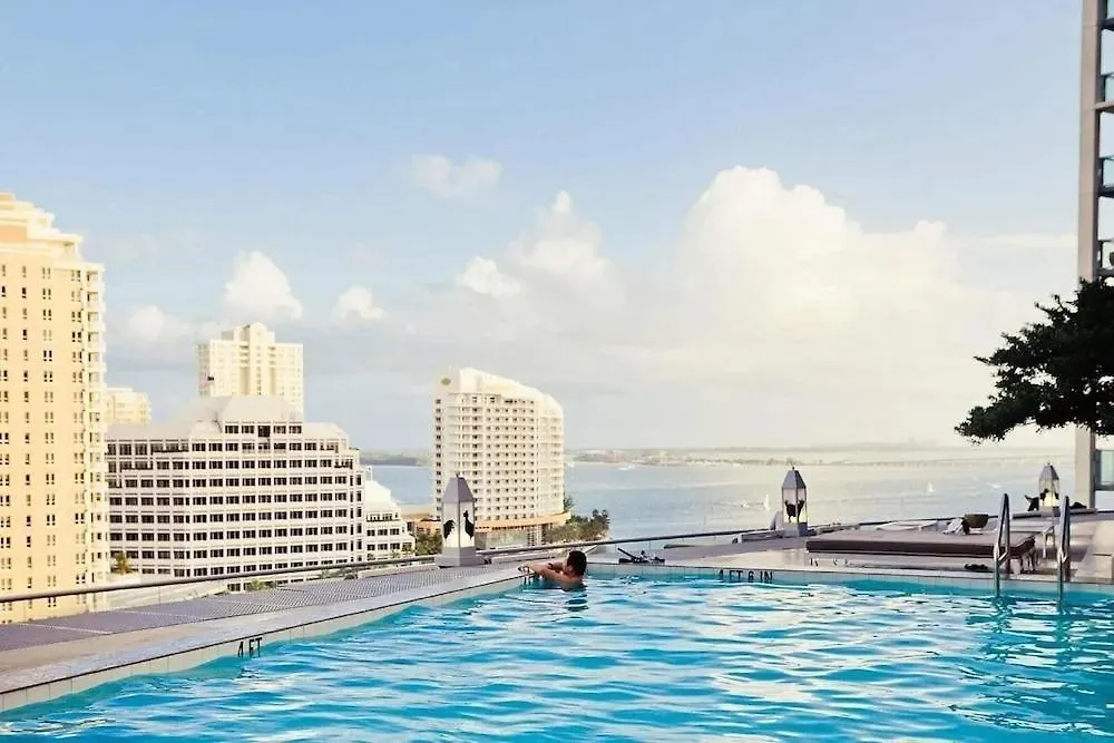 W Luxury High Rise Apartment Miami
