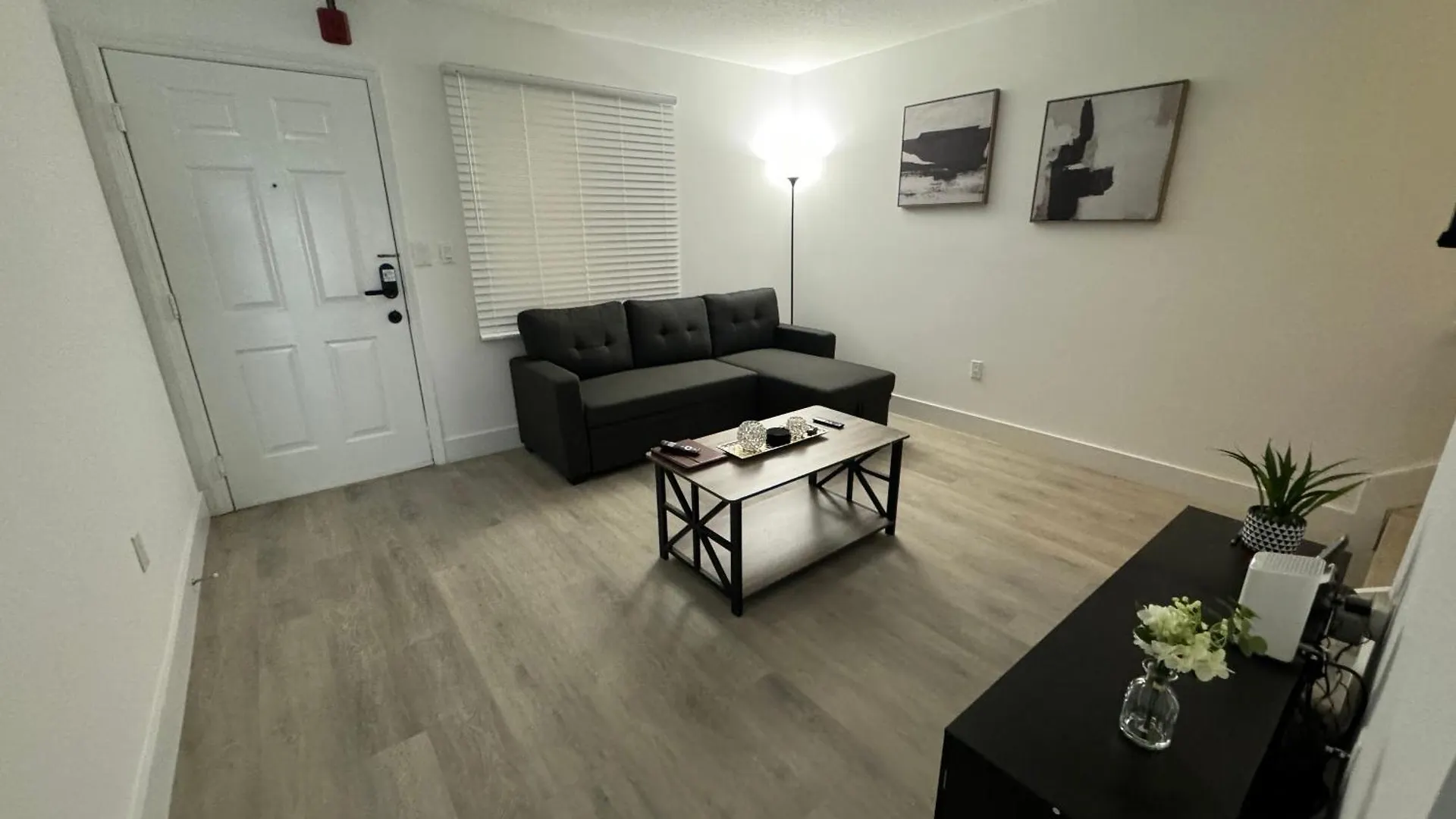 En Kendall 2 Y 3 Banos Apartmán
