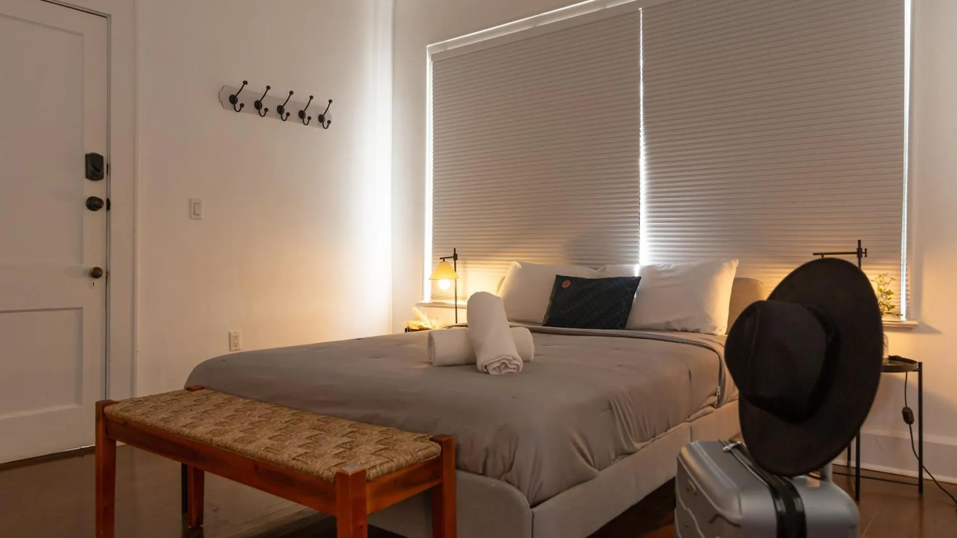 Two Bedroom - Heart Of Wynwood & Edgewater - Private Parking Spot Apartment