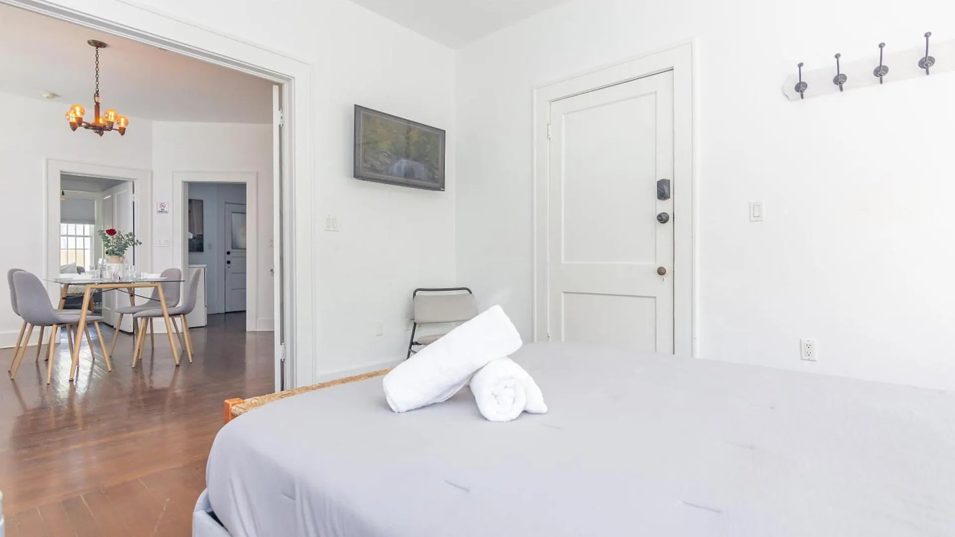 Two Bedroom - Heart Of Wynwood & Edgewater - Private Parking Spot Apartment *