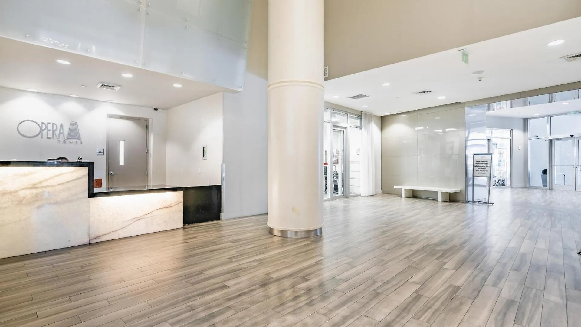 Apartment 1 Bedroom Opera Tower - Edgewater
