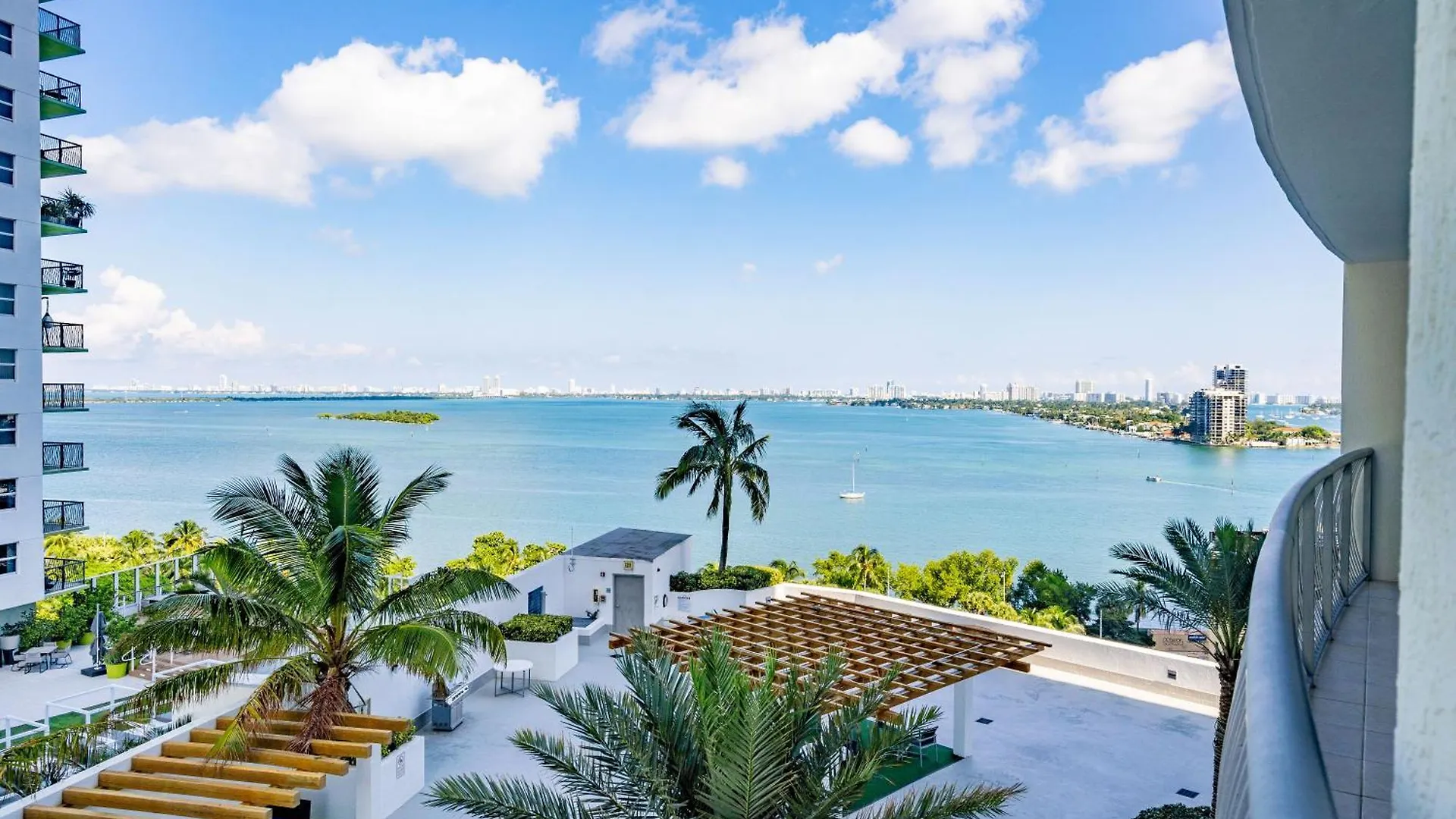 1 Bedroom Opera Tower - Edgewater Apartment Miami