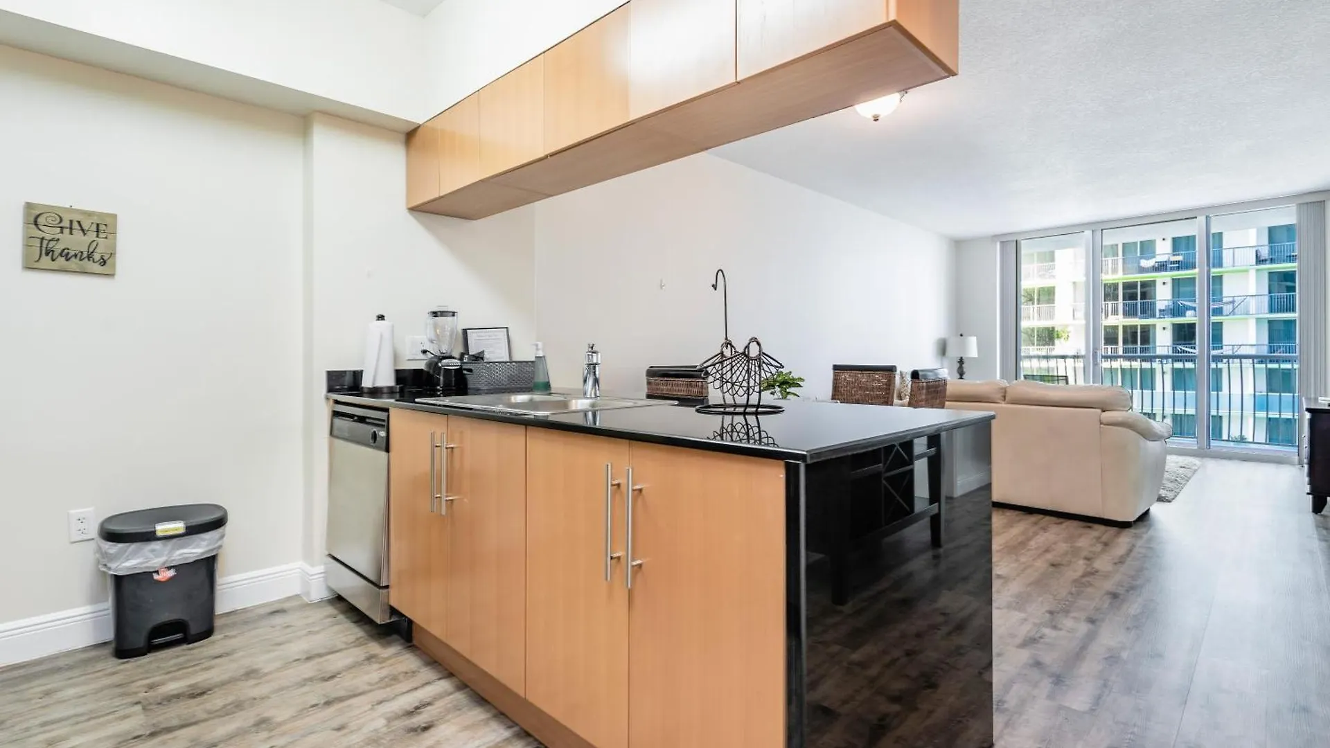 1 Bedroom Opera Tower - Edgewater Apartment Miami