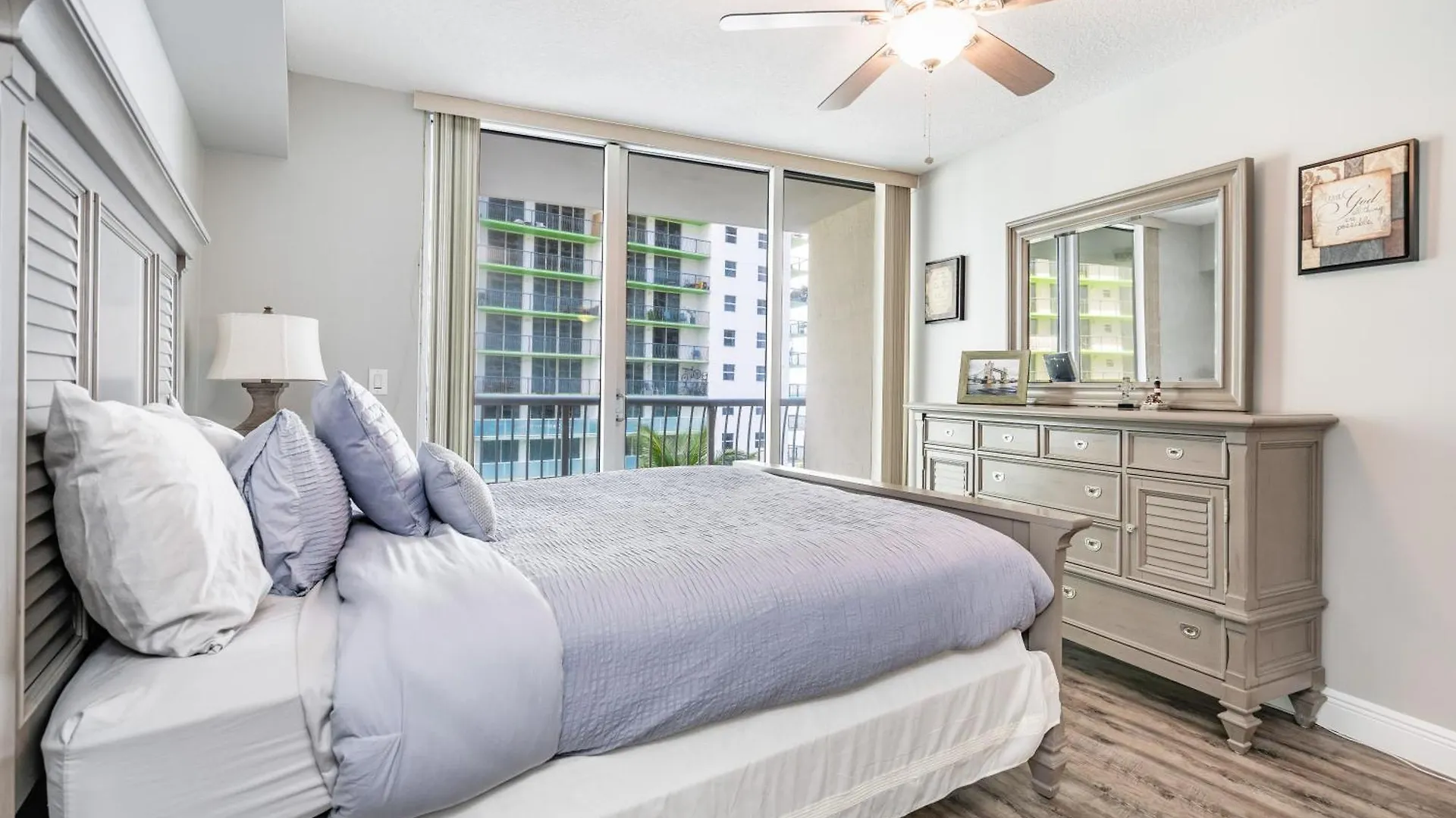 Apartment 1 Bedroom Opera Tower - Edgewater Miami
