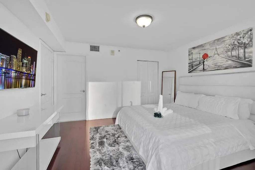 Cozy 1bed 1bath Overlooking Brickell Skyline * Miami