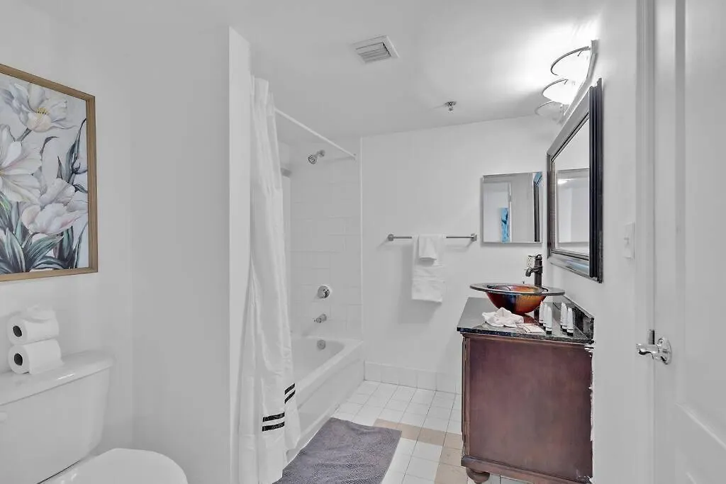 Cozy 1bed 1bath Overlooking Brickell Skyline Apartment *