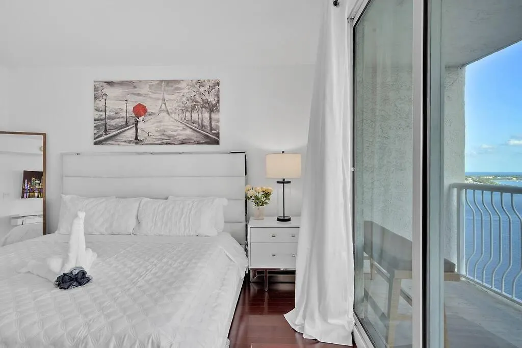 Cozy 1bed 1bath Overlooking Brickell Skyline * Miami