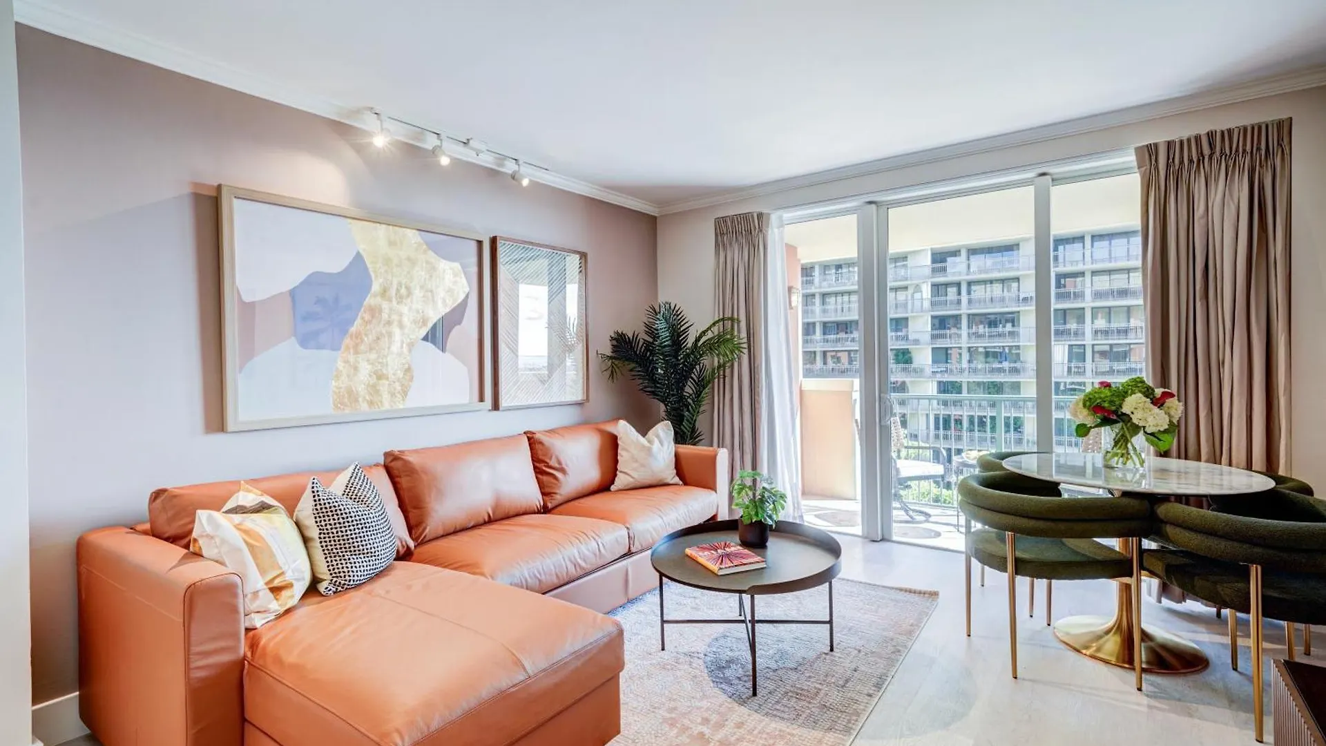 Coconut Grove Beauty 1 Bedroom Bayview With Free Parking Apartment