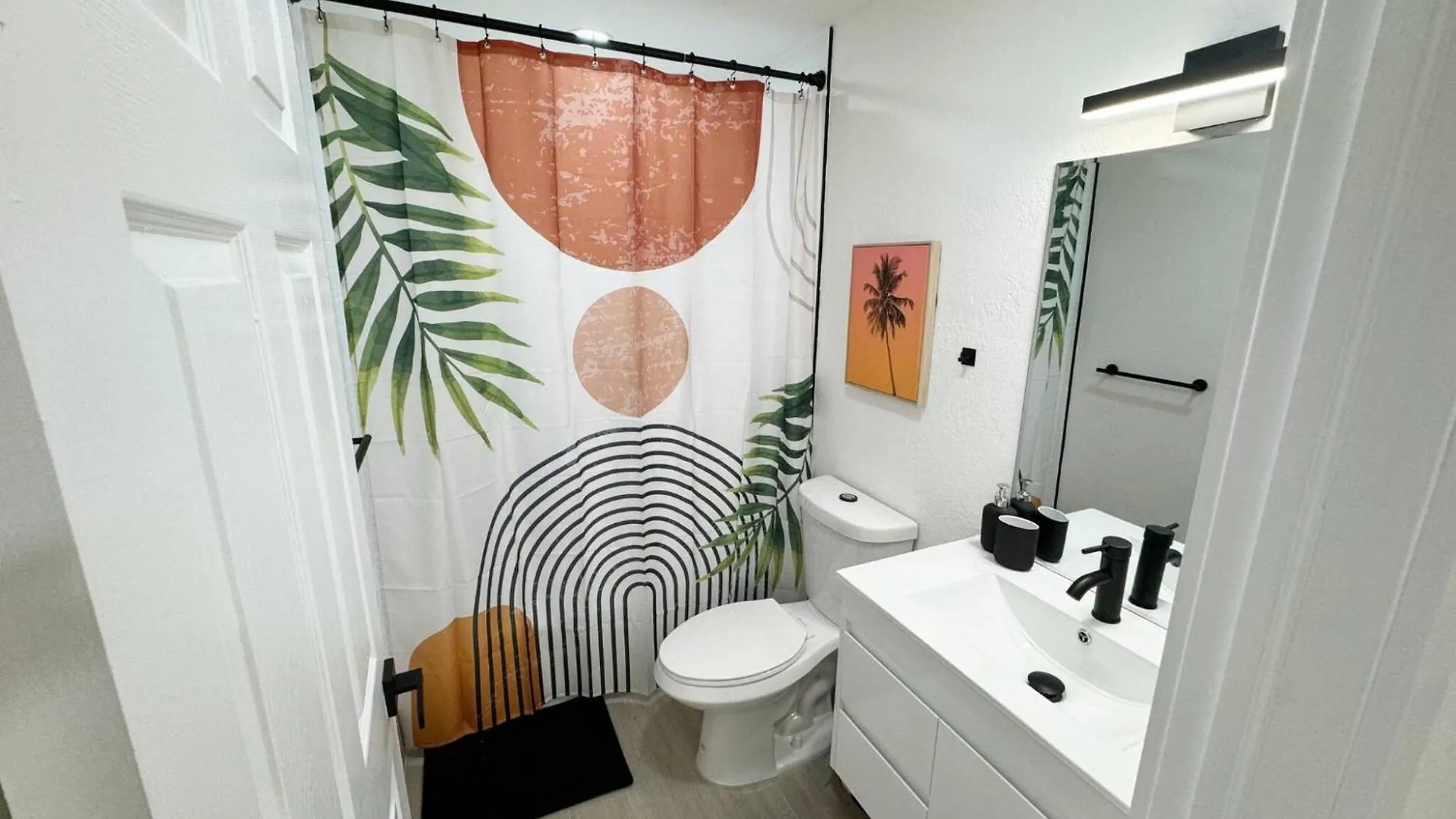 Designers Delight At Wynwood Cove Comfort Style Apartment Miami