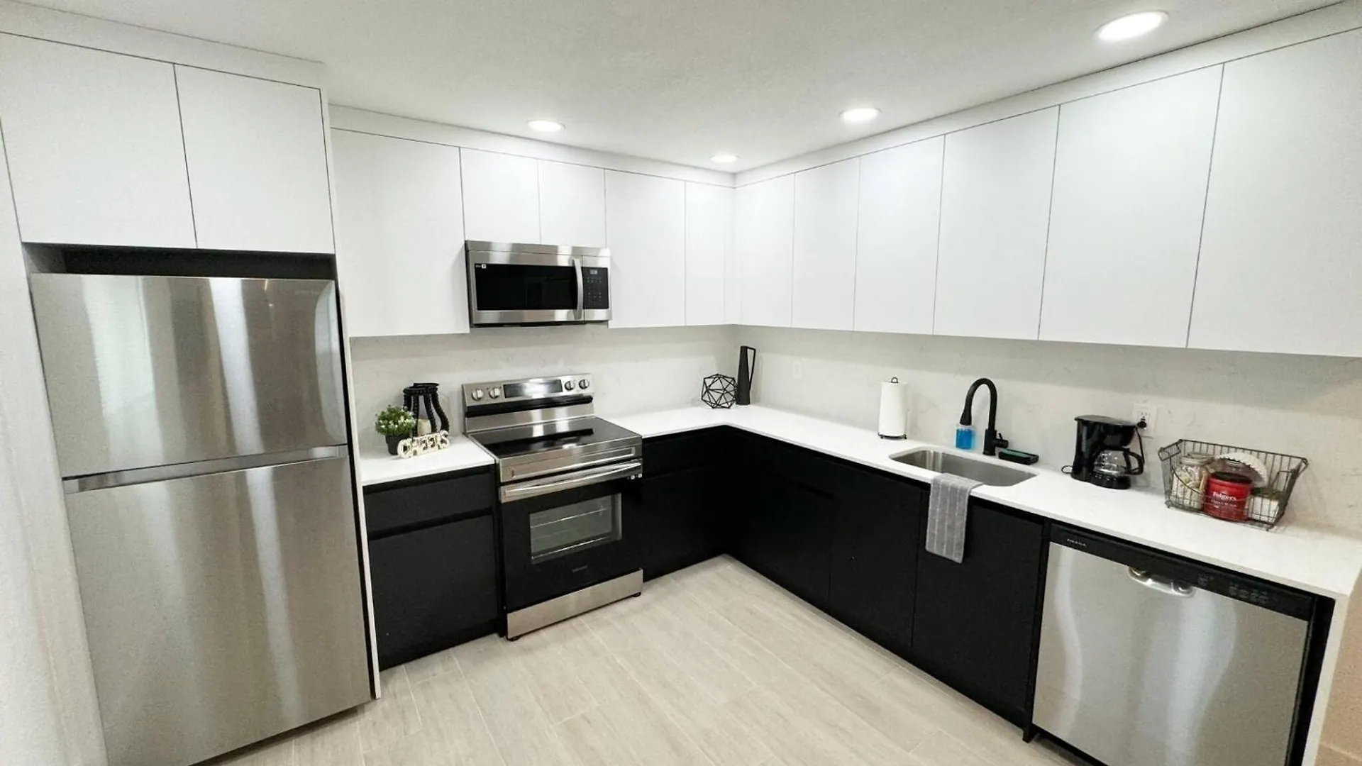 Stylish Wynwood Escape Art Clubs And Sunshine Apartment
