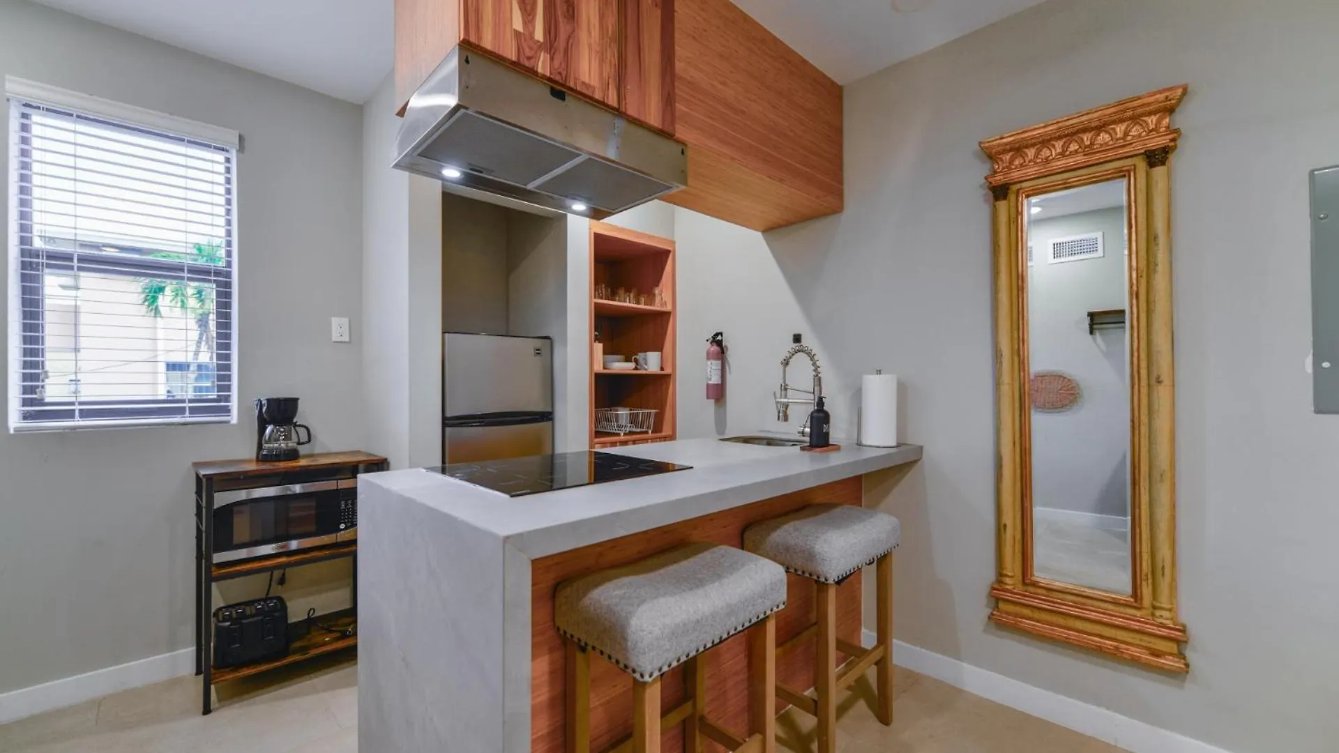 Incredible Comfort: Awesome With Parking Apartment *