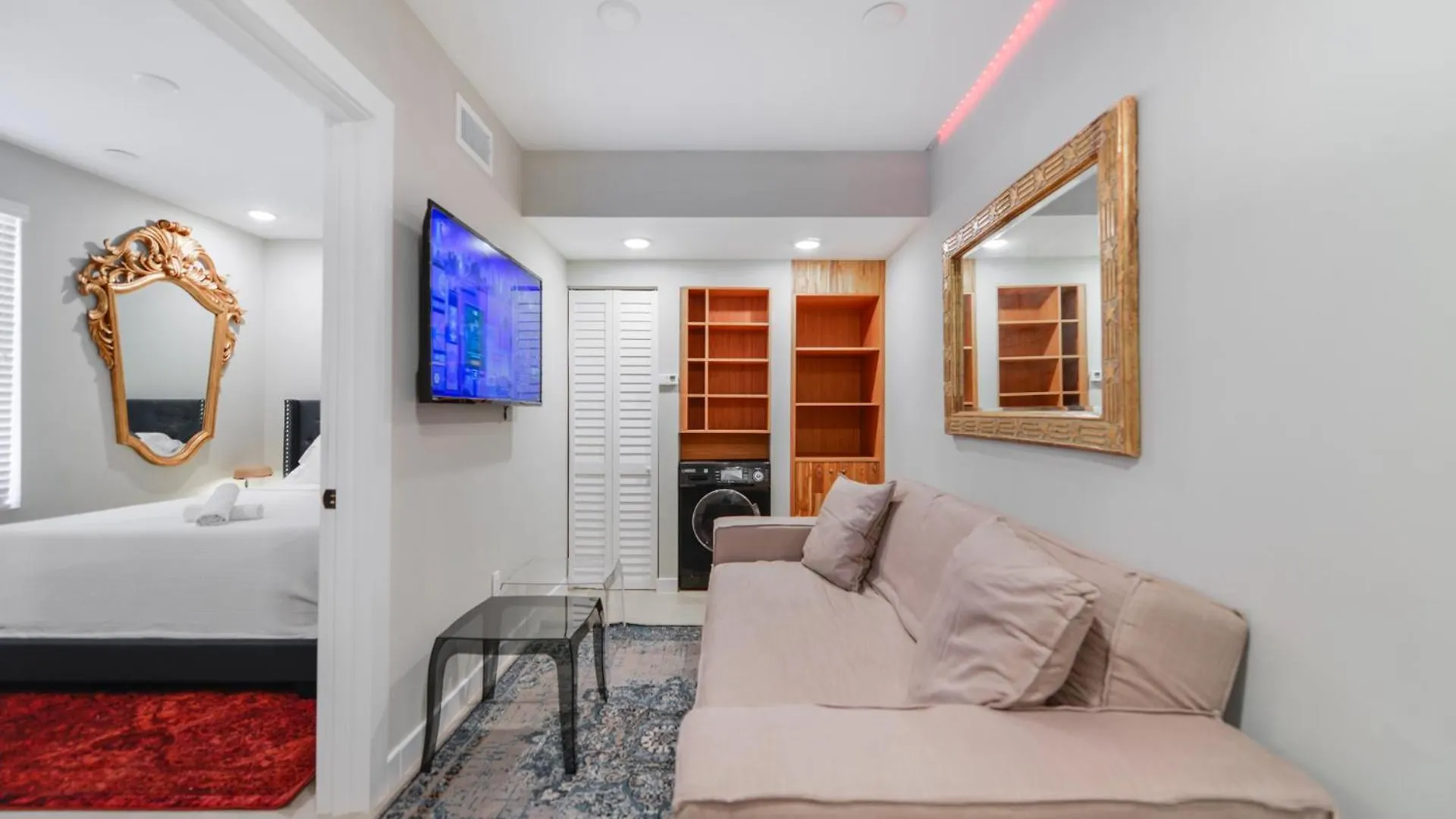 Apartment Incredible Comfort: Awesome With Parking *