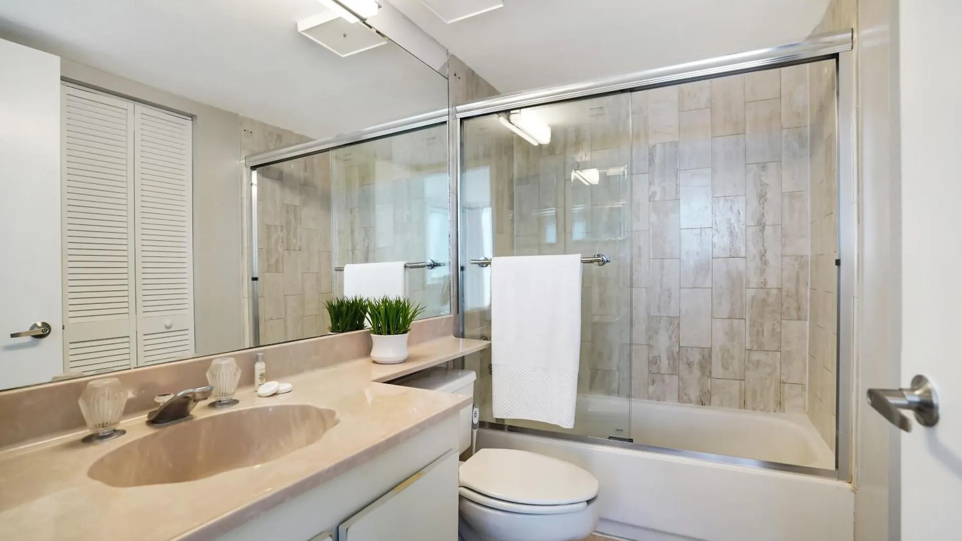 Apartment Pisces Dream - Direct Water Views!