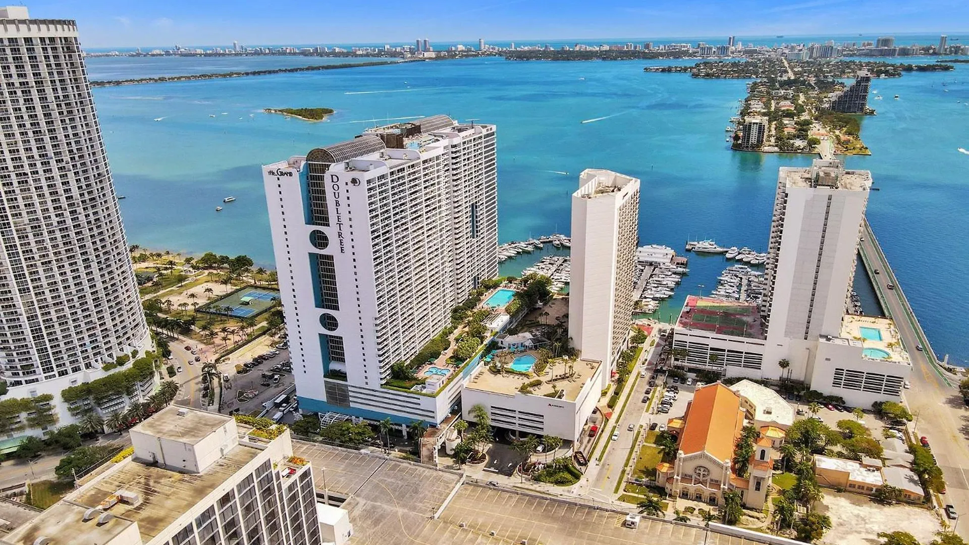 Champagne & Ice! Water Views, 2 Private Balconies! Apartment