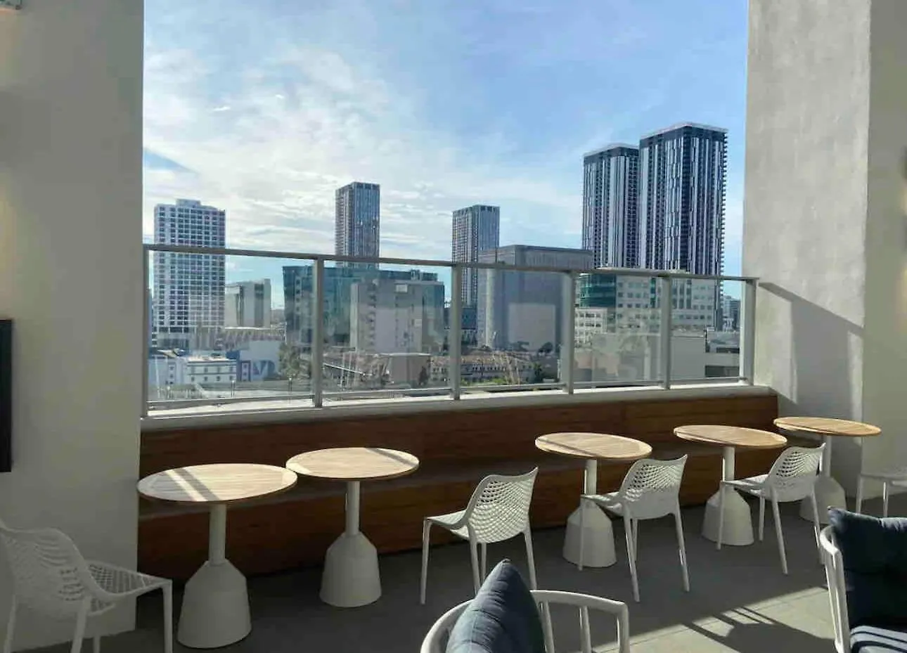 Hotel apartamentowy Downtown Comfy Condo-hotels In A Luxury Modern Building