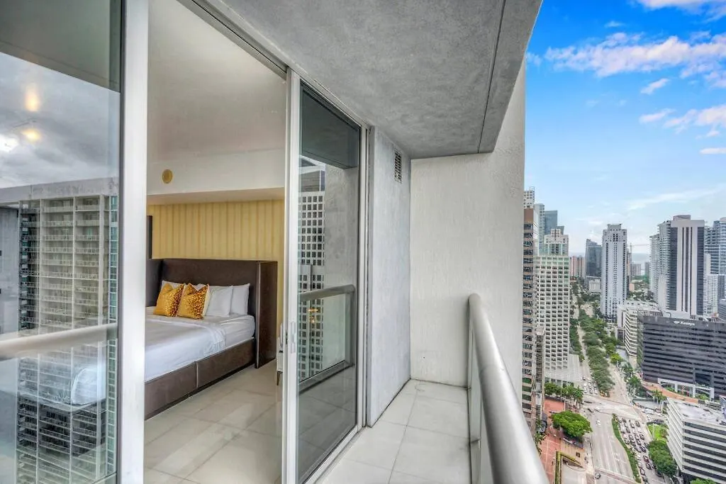 38th Floor W With Amenities Appartement *