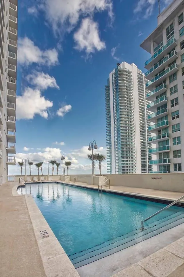 Brickell 3 Bedrooms High Ceiling Loft