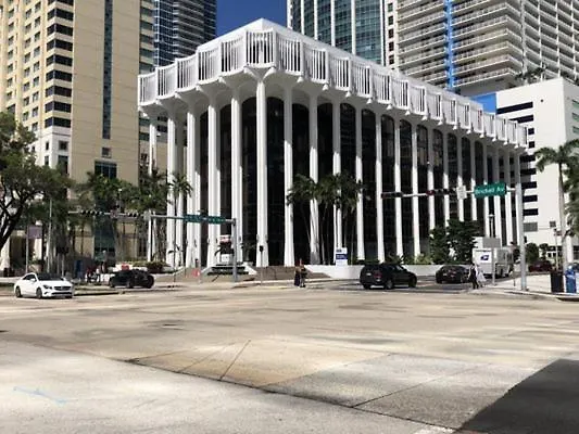 Brickell 3 Bedrooms High Ceiling Loft Apartment *
